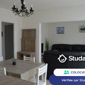 Private room for rent for €395 per month in Troyes, Rue Gustave Masson