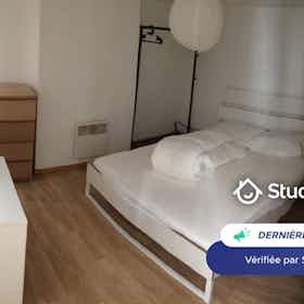 Lägenhet att hyra för 970 € i månaden i Lille, Rue Léon Gambetta