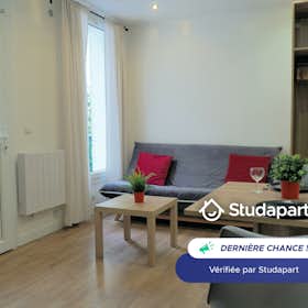 Apartment for rent for €891 per month in Vitry-sur-Seine, Rue des Ardoines