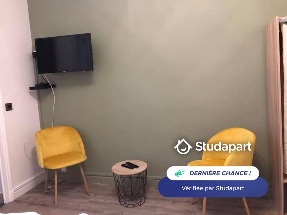 Apartment for rent for €650 per month in Reims, Rue Cazin