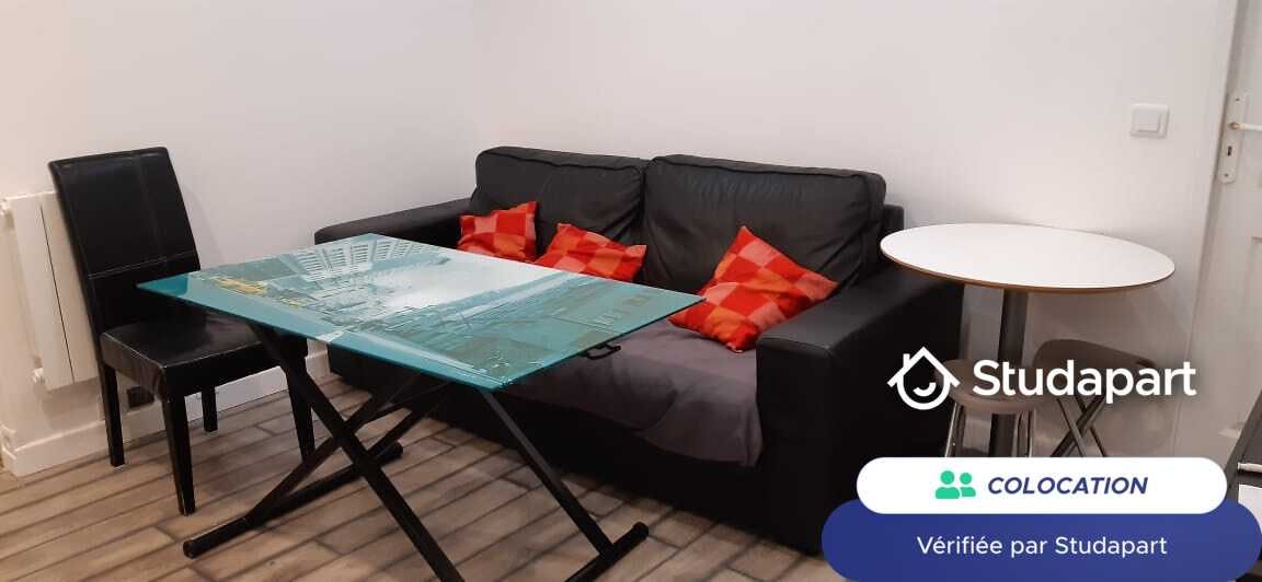 Private room for rent for €699 per month in Issy-les-Moulineaux, Rue du Viaduc