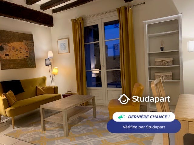 Appartamento in affitto a 980 € al mese a Bièvres, Rue de l'Église