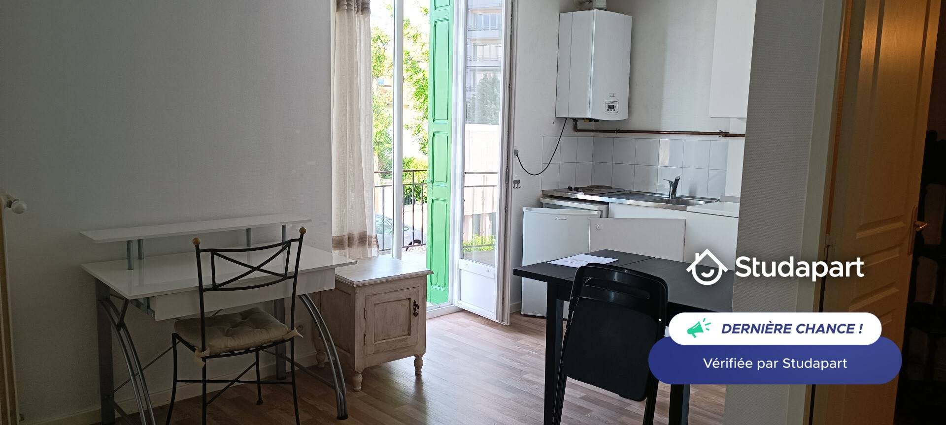 Apartment for rent on Rue Montesquieu, Saint-Étienne - Vista 3