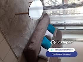 Appartement te huur voor € 1.090 per maand in Annemasse, Avenue Henri Barbusse