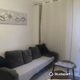 Apartment for rent for €590 per month in Marseille, Rue du Commandant Rolland