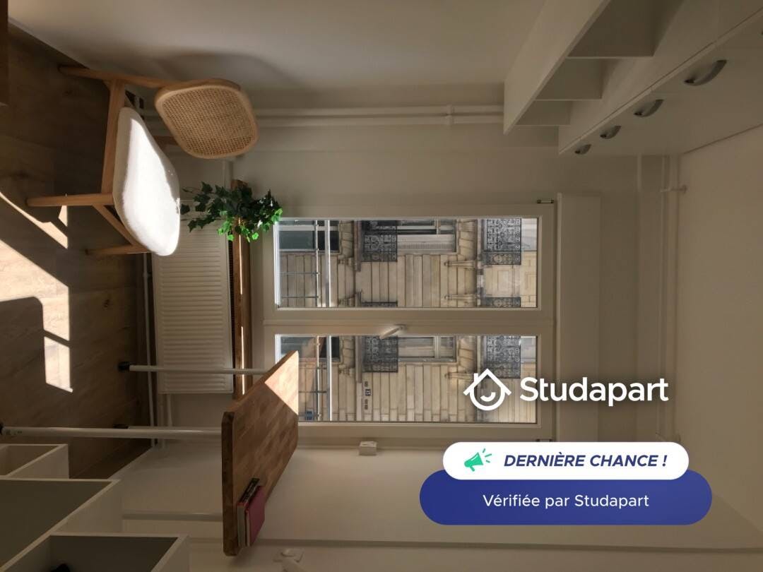Apartment for rent for €1,490 per month in Paris, Rue Cassette