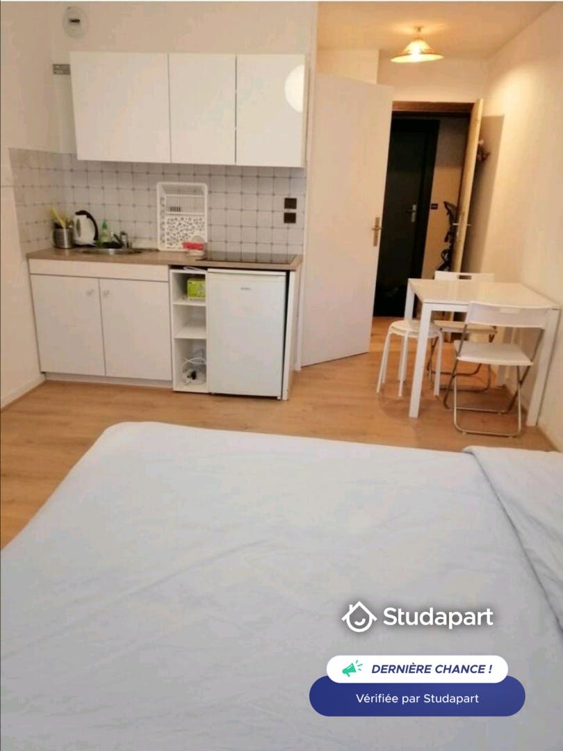 Apartment for rent for €709 per month in Grenoble, Avenue Alsace-Lorraine