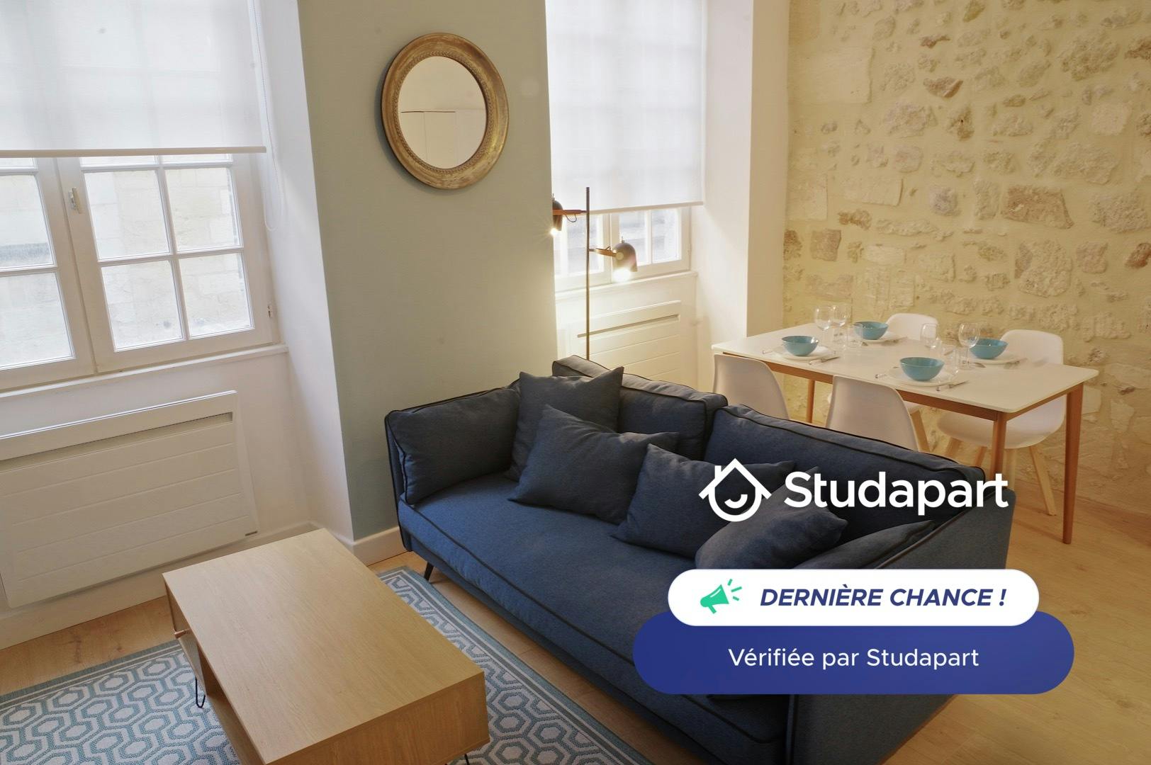 Apartment for rent for €1,400 per month in Bordeaux, Rue Saint-James