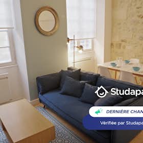 Apartment for rent for €1,350 per month in Bordeaux, Rue Saint-James