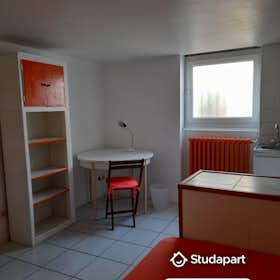 Apartment for rent for €610 per month in Talence, Rue du 14 Juillet