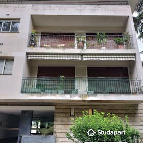 Apartament de închiriat pentru 450 EUR pe lună în Ville-d’Avray, Rue de Marnes