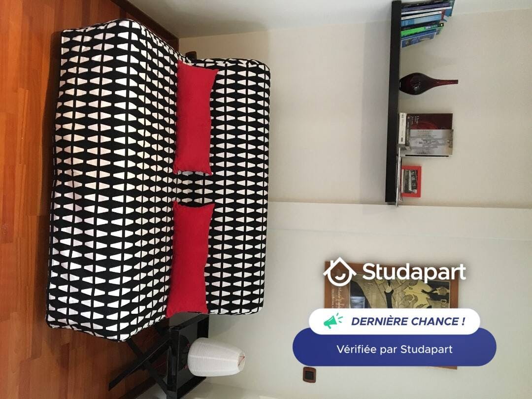 Apartment for rent for €990 per month in Paris, Rue Théodule Ribot