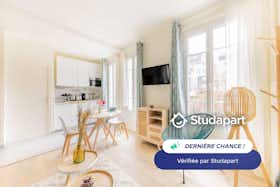 Appartement te huur voor € 1.450 per maand in Colombes, Rue des Voies du Bois