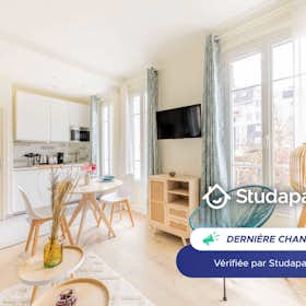 Apartament de închiriat pentru 1.450 EUR pe lună în Colombes, Rue des Voies du Bois