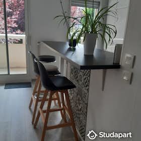 Private room for rent for €575 per month in Rennes, Rue Charles de Kergariou