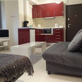 Apartment for rent for €1,400 per month in Athens, Farantaton
