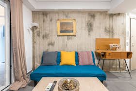 单间公寓 正在以 €660 的月租出租，其位于 Athens, Arrianou