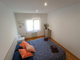 公寓 正在以 €1,000 的月租出租，其位于 Burgos, Calle San Francisco