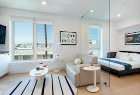 Appartamento in affitto a $2,892 al mese a Los Angeles, W 5th St