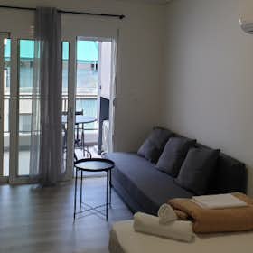 Studio for rent for €1,670 per month in Athens, Portarias