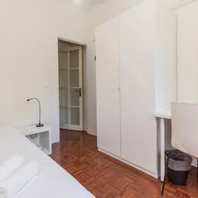Private room for rent for €625 per month in Lisbon, Rua do Pau de Bandeira