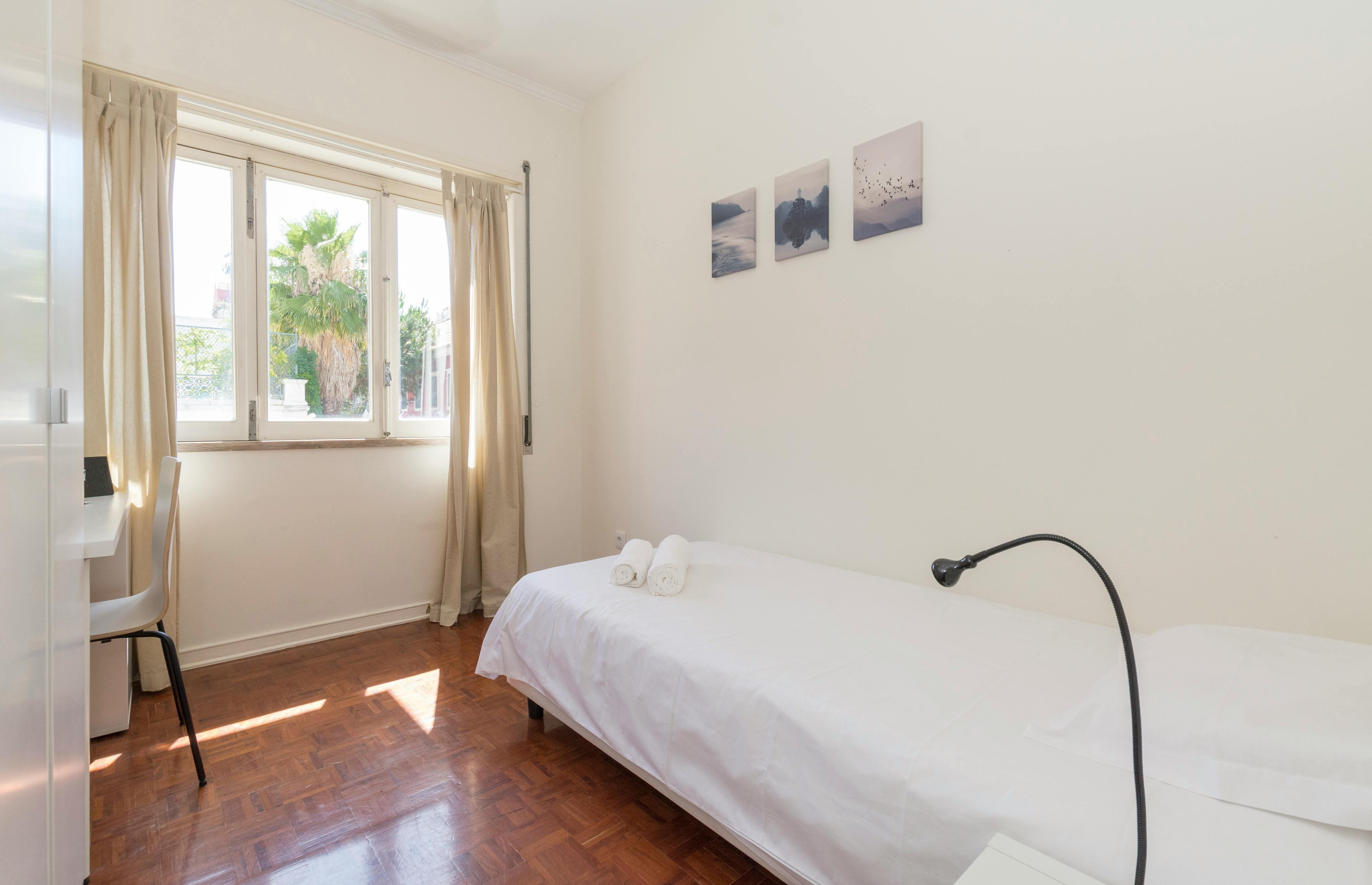 Rua do Pau de Bandeira, Lisbon preview