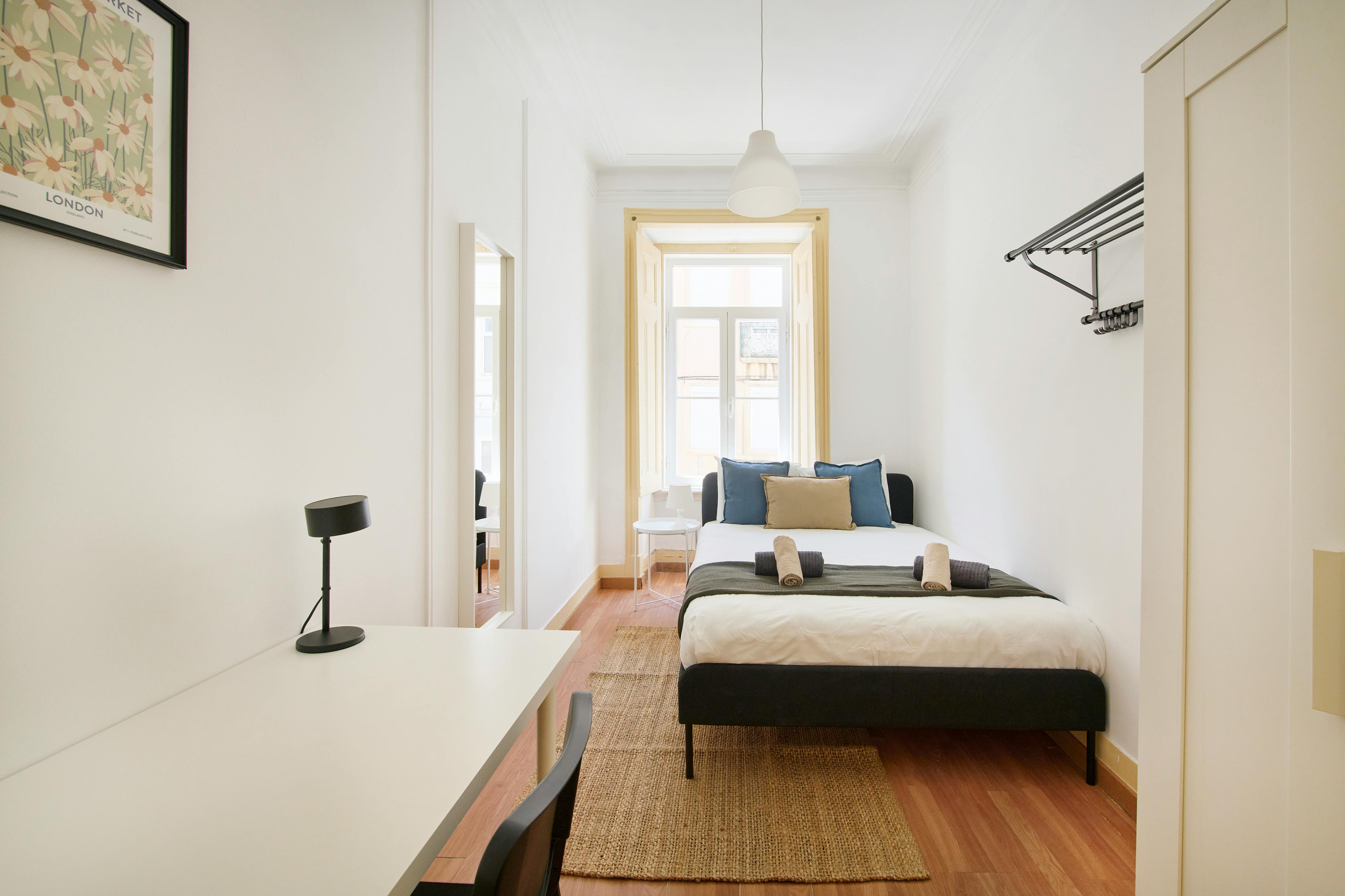 Rua de Ponta Delgada, Lisbon preview