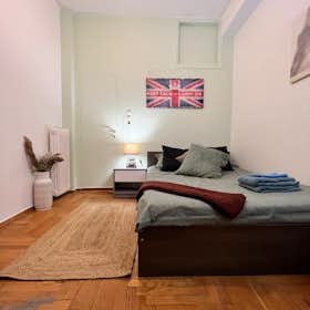 Pokój prywatny do wynajęcia za 360 € miesięcznie w mieście Athens, Trikoupi Spyrou