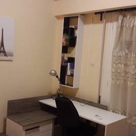 Private room for rent for €360 per month in Athens, Trikoupi Spyrou