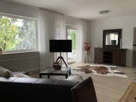 Apartamento en alquiler por 1500 € al mes en Frankfurt am Main, Florianweg