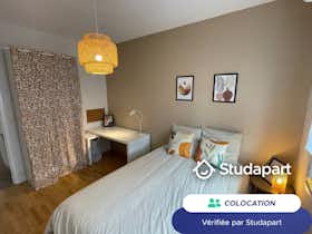私人房间 正在以 €490 的月租出租，其位于 Blois, Avenue de la Butte