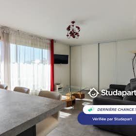 公寓 正在以 €760 的月租出租，其位于 Antibes, Chemin des Îles