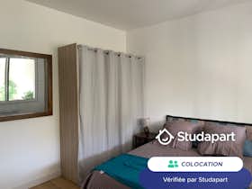 Приватна кімната за оренду для 560 EUR на місяць у Saint-Nazaire, Rue Jean Jaurès