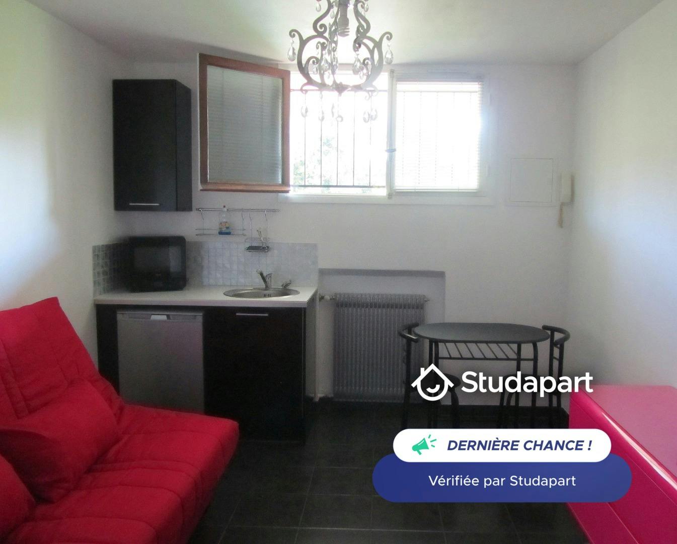 Квартира за оренду для 520 EUR на місяць у Antibes, Chemin du Puy