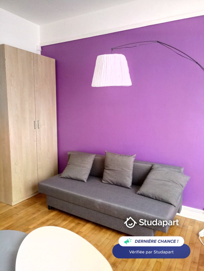 Appartement te huur voor € 600 per maand in Rouen, Rue de Lisbonne