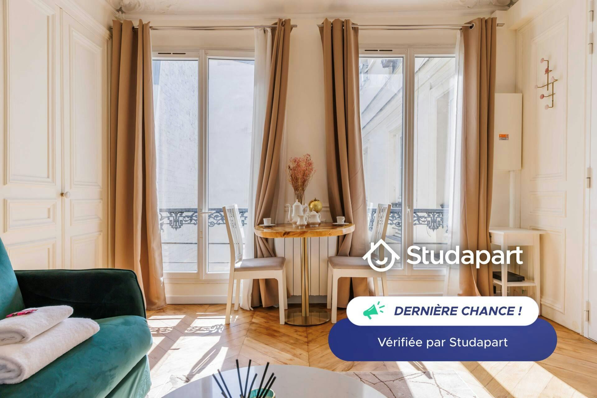 Appartement – Paris, 3rd Arrondissement - Plus