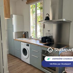 Apartment for rent for €680 per month in Marseille, Impasse Sainte-Françoise