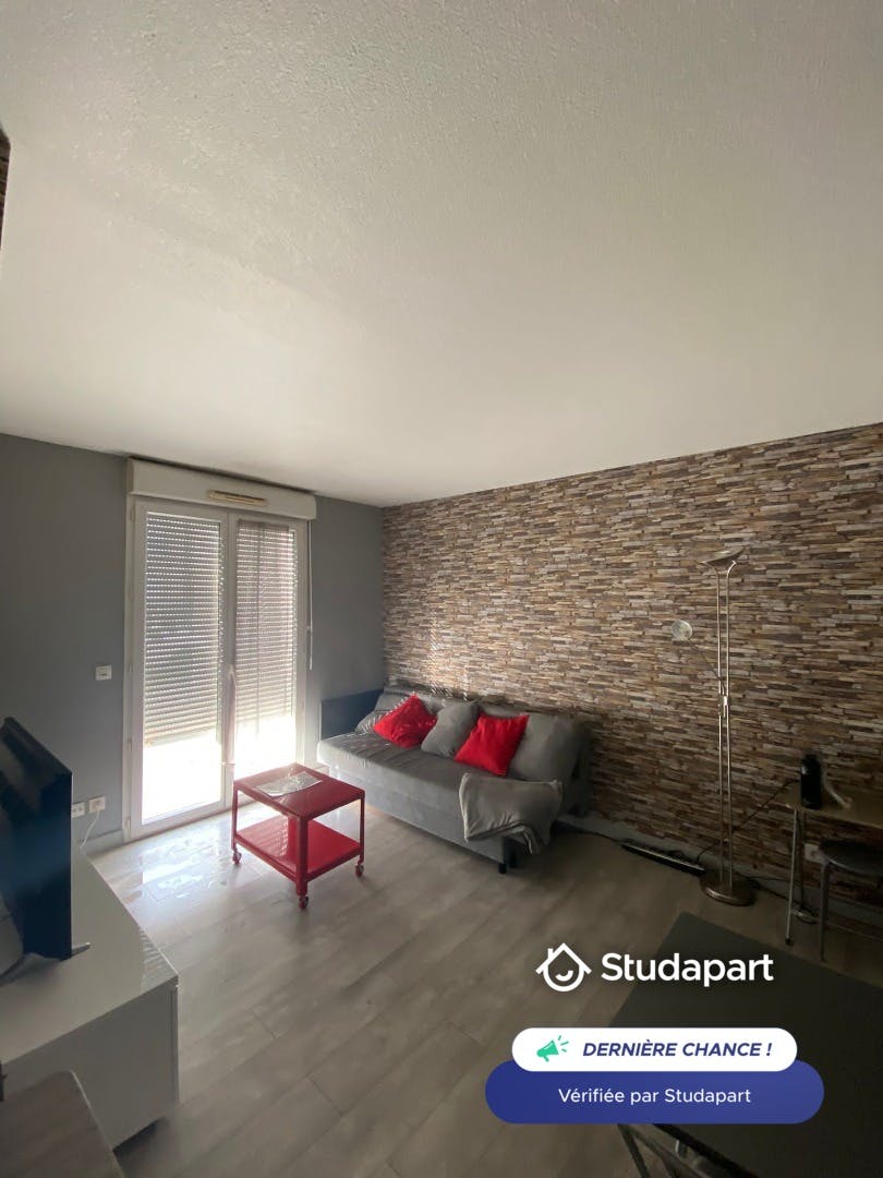Appartement à louer pour 850 €/mois à Bordeaux, Cours Édouard Vaillant