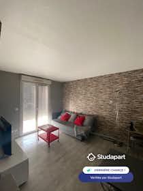 Apartamento para alugar por € 850 por mês em Bordeaux, Cours Édouard Vaillant