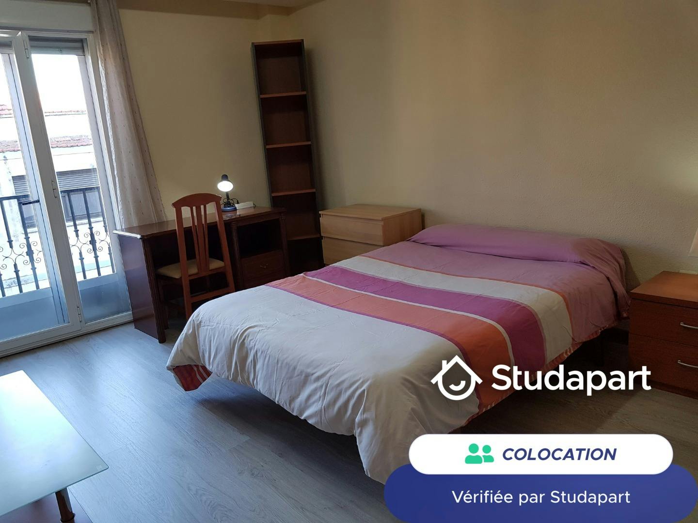 Private room for rent for €360 per month in Salamanca, Calle de Asturias