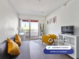 Apartament de închiriat pentru 695 EUR pe lună în Marseille, Boulevard Michel
