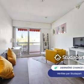 Wohnung for rent for 695 € per month in Marseille, Boulevard Michel