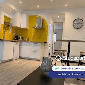 Apartment for rent for €920 per month in Le Havre, Rue Dauphine