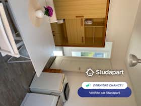 Appartement te huur voor € 535 per maand in Amiens, Rue Charles Dubois