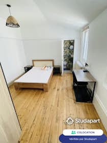 Приватна кімната за оренду для 560 EUR на місяць у Bourges, Place Planchat