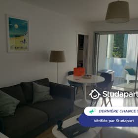 公寓 正在以 €915 的月租出租，其位于 Saint-Jean-de-Luz, Avenue André Ithurralde