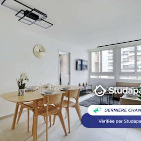 Apartment for rent for €2,250 per month in Paris, Avenue de Flandre