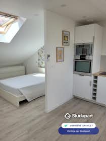 Wohnung zu mieten für 465 € pro Monat in Saint-Quentin, Rue Colette