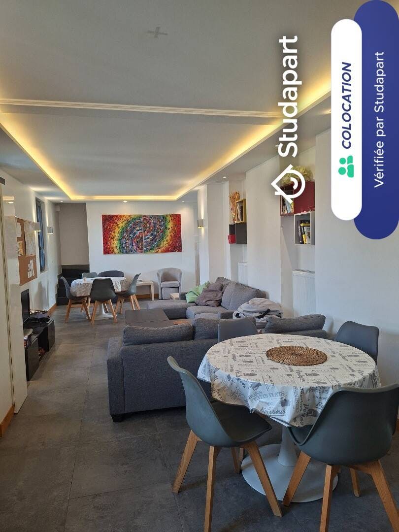 WG-Zimmer zu mieten für 550 € pro Monat in Trappes, Rue Louis Pasteur