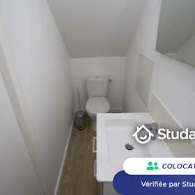 Private room for rent for €410 per month in Amiens, Rue le Mongnier